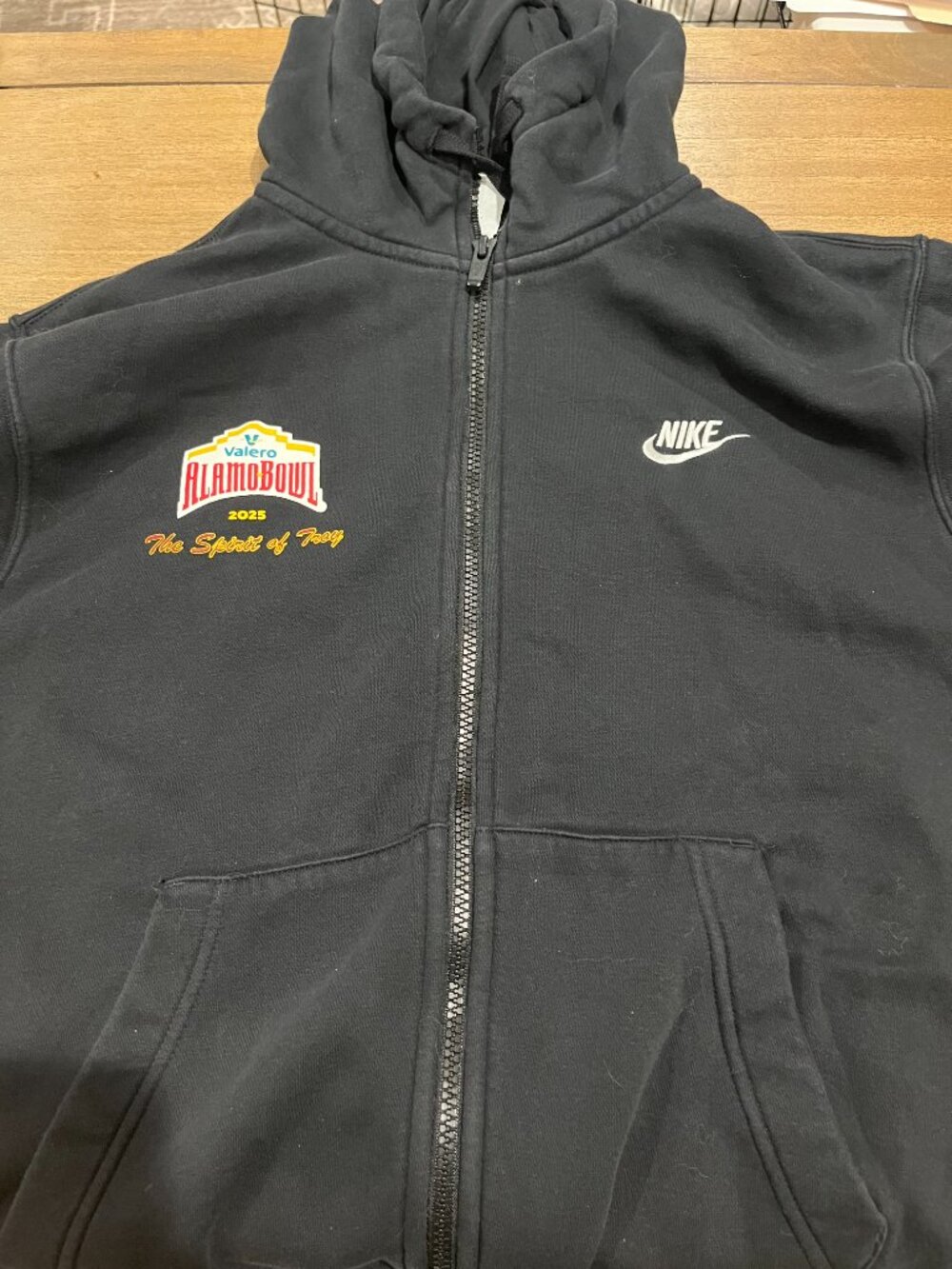NWOT Nike USC FB Hoodie - Picture 2 of 3